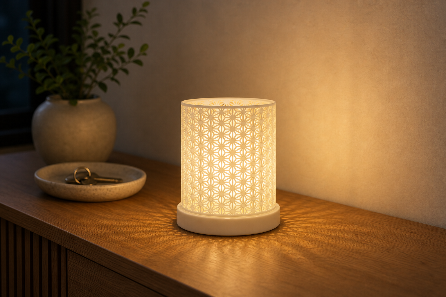 AI productfoto van de SpotOn3D Kumiko LED Medium met compacte kap van 120,97 mm en lage ronde base